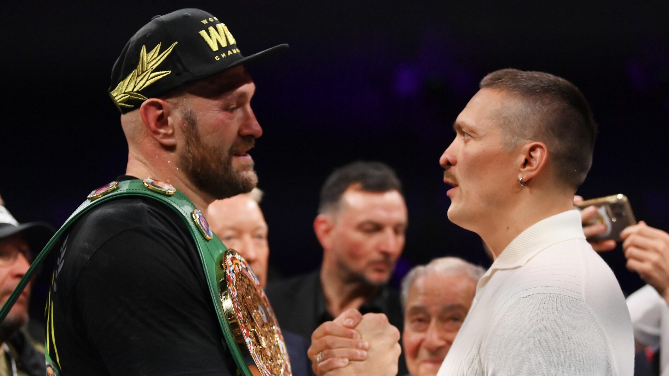 Tyson Fury vs. Oleksandr Usyk will not take place on December 23, says Frank Warren